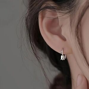 NEW Silver 925 Tulip Simple Elegant Minimalistic Earrings